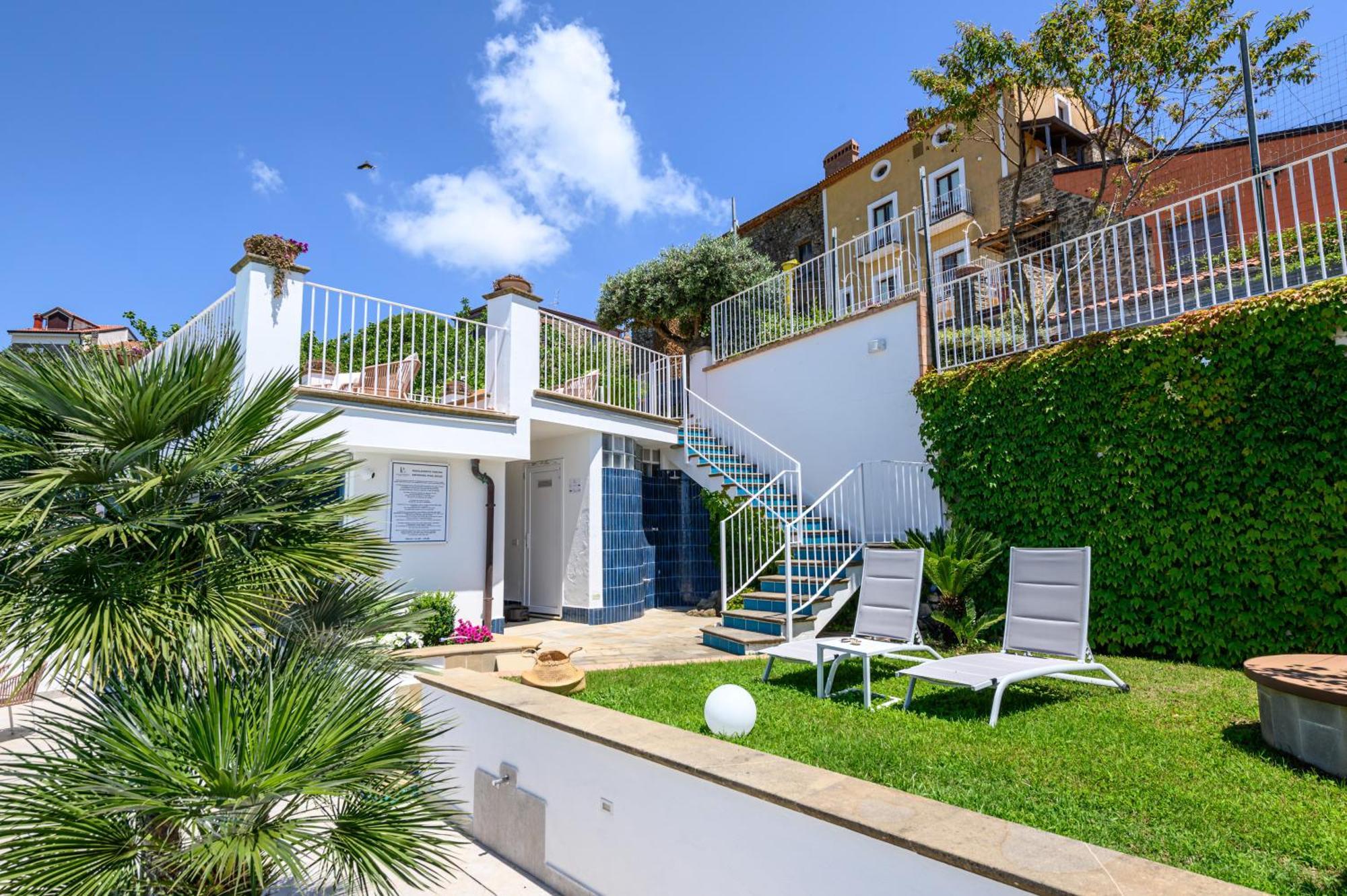 Palazzo Gargano Hotel Prignano Cilento ภายนอก รูปภาพ