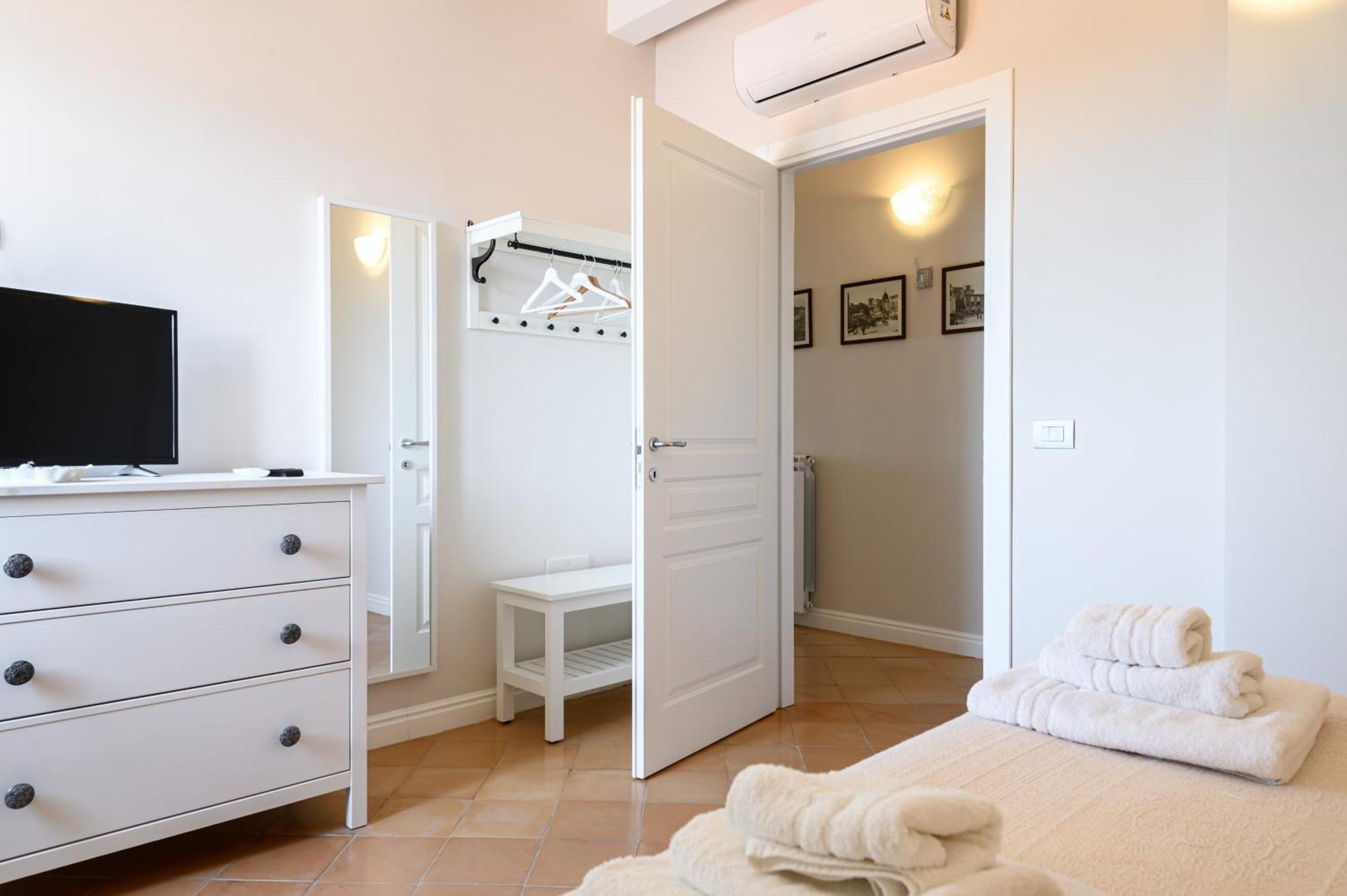 Palazzo Gargano Hotel Prignano Cilento ภายนอก รูปภาพ